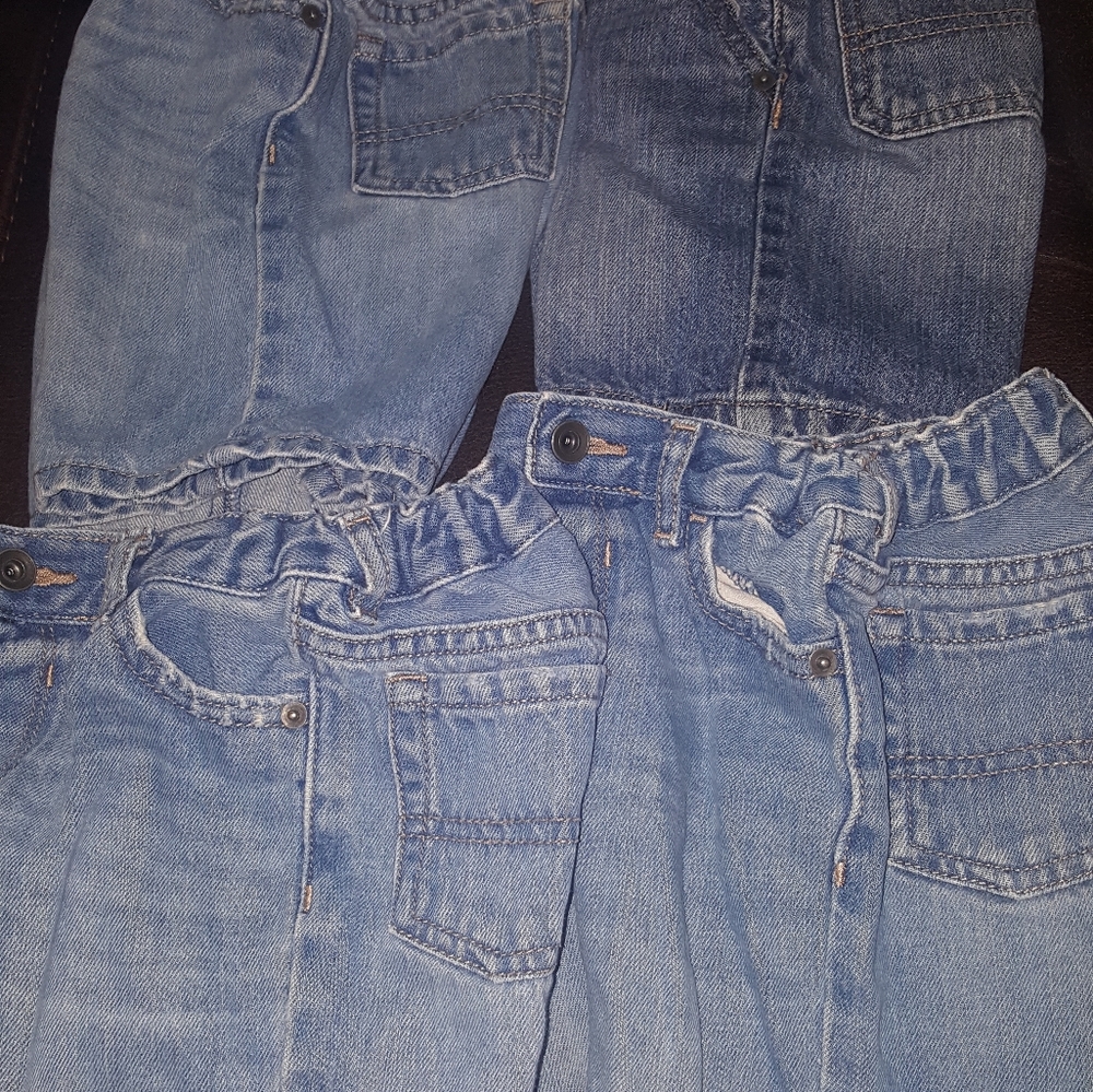 Children place Jean shorts